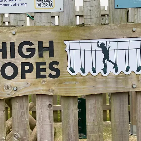 Marsden Escape Dom wakacyjny Cayton